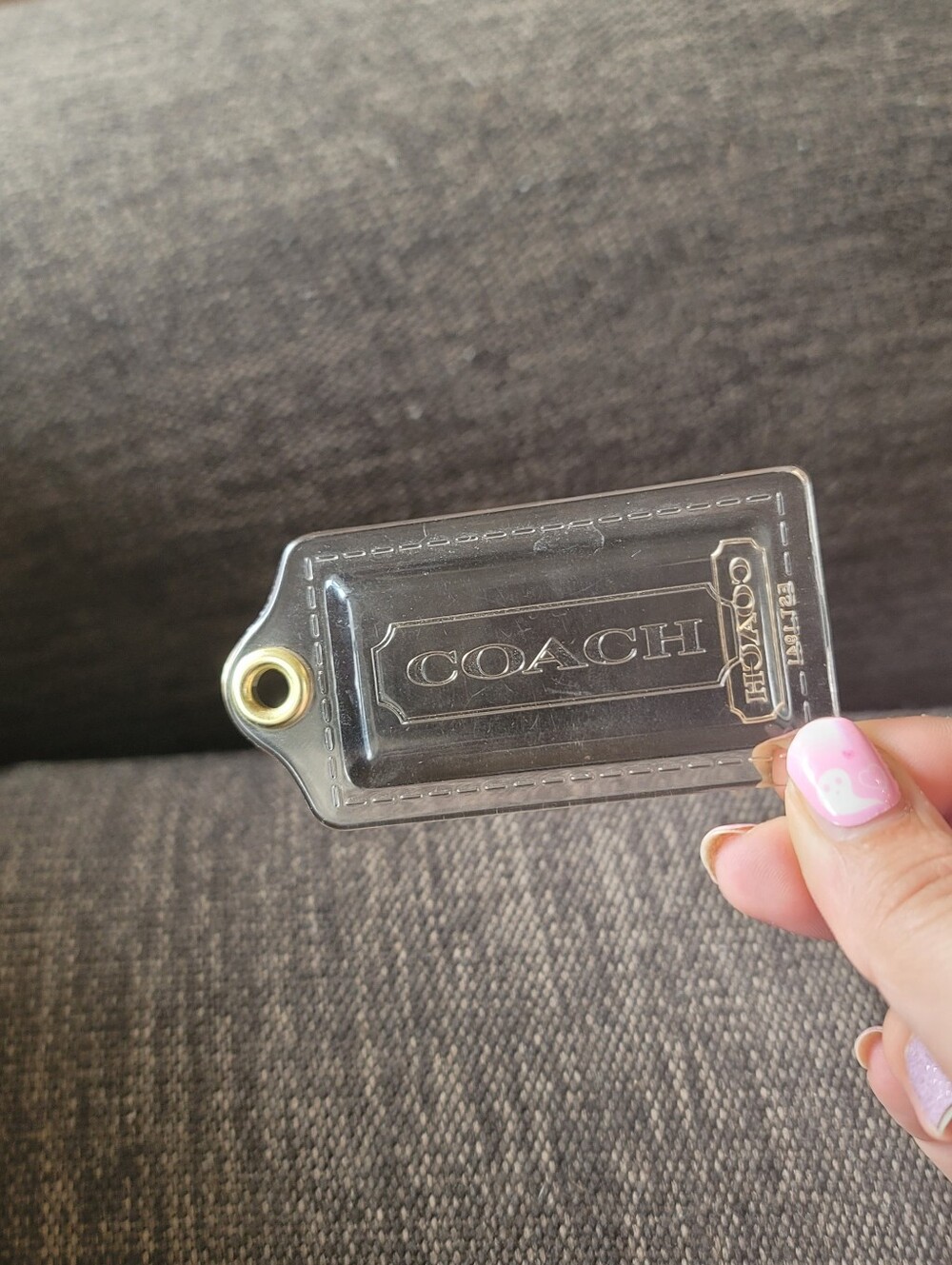 Coach Poppy Clear Large Hang Tag - Picture 6 of 7